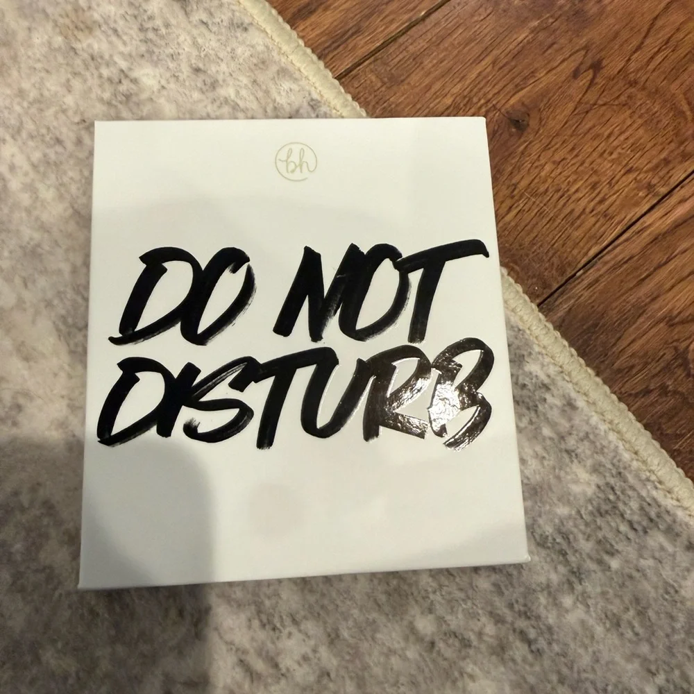 NEW BH Cosmetics Do Not Disturb Eyeshadow Palette – Purple, Blue & Teal Shades